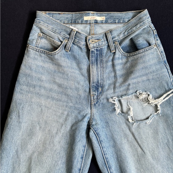 Levi's Women's '94 Baggy Mid Rise Straight Leg Jeans - Picture 3 of 10